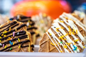 汉城的甜梦：世贸中心顶楼，冰淇淋正凝望流动的城